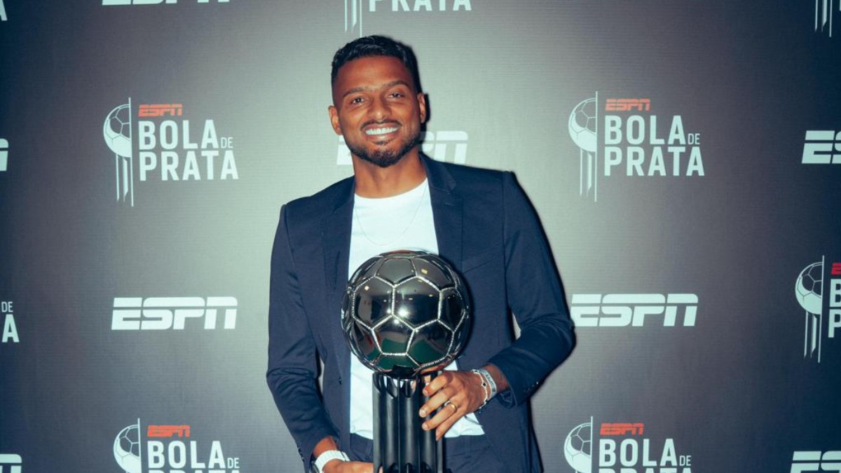 REINALDO É O MELHOR LATERAL ESQUERDO DO BRASILEIRÃO!!!